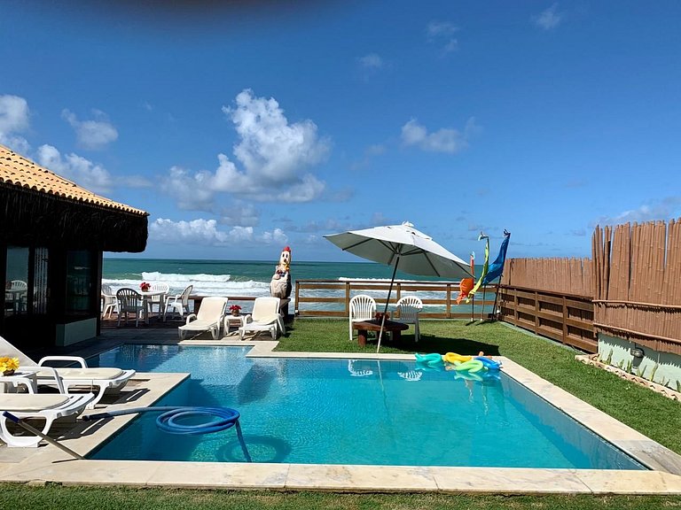 Beachfront house - 6 suites