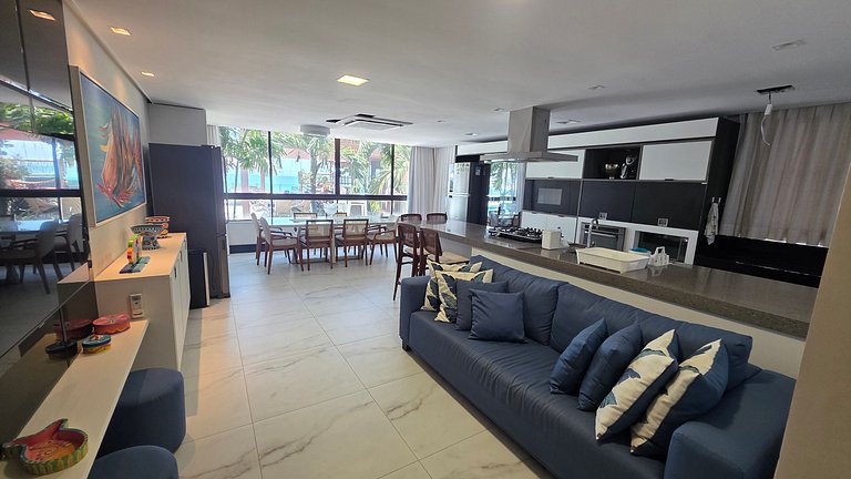 Conforto e Charme: Apê 3 Suítes. Pé na Areia.