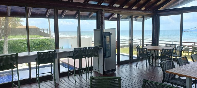 8-Suite Beachfront House in Porto de Galinhas